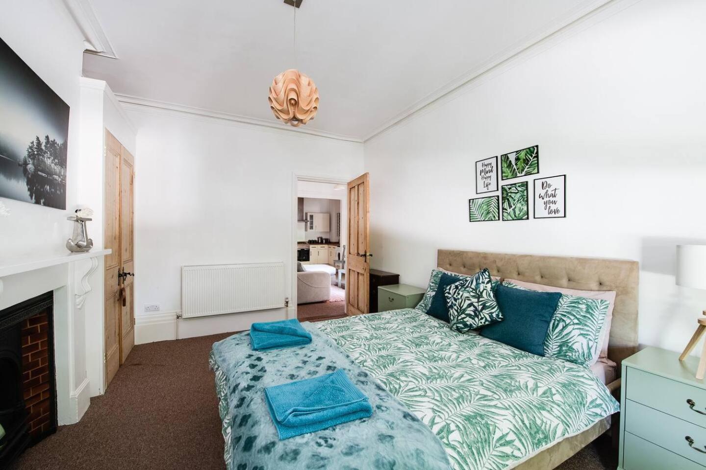 Family Friendly Flat Just Minutes From The Beach! Portsmouth Exterior photo